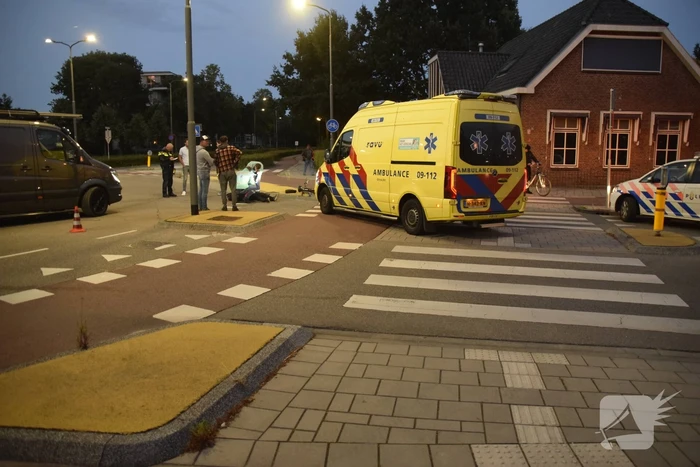 Fietser gewond bij botsing met auto