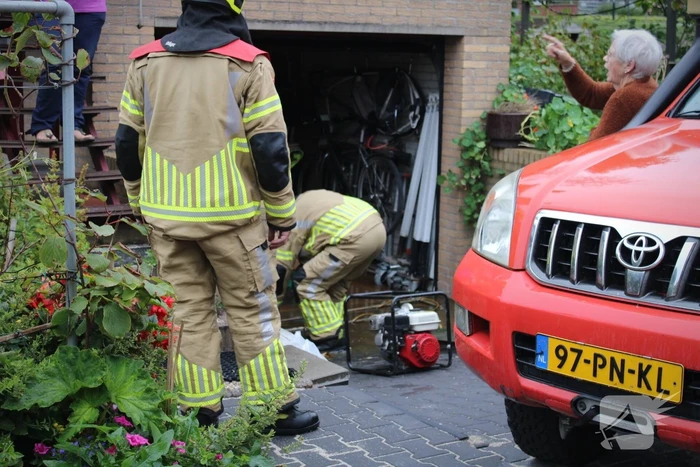Garagebox volgelopen met water