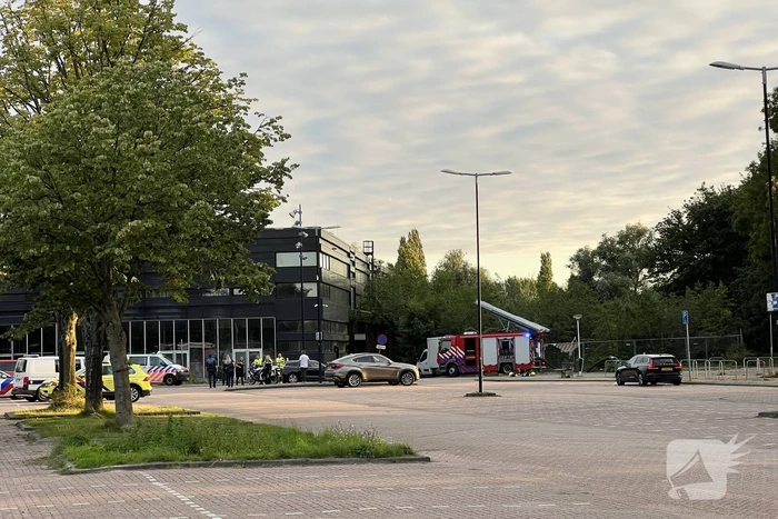 Grote rookontwikkeling bij hevige brand in voormalig waterpark