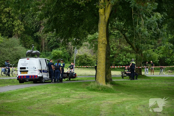 Park afgezet na vondst kleding