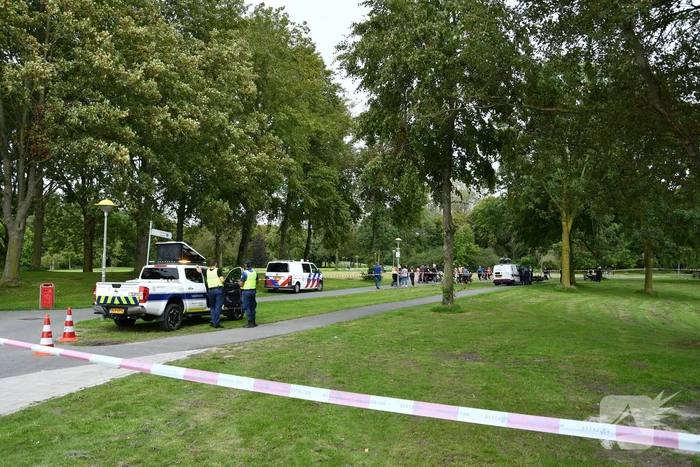 Park afgezet na vondst kleding