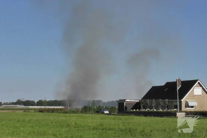 Grote brand op weiland