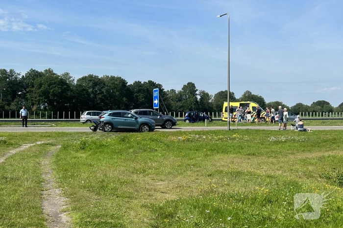 Schade en gewonden bij aanrijding