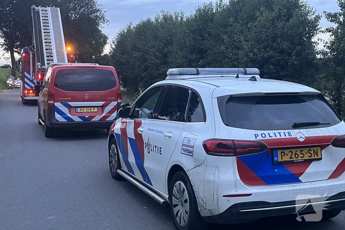 Scooterrijder komt in sloot terecht