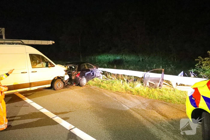 Enorme schade bij aanrijding op snelweg