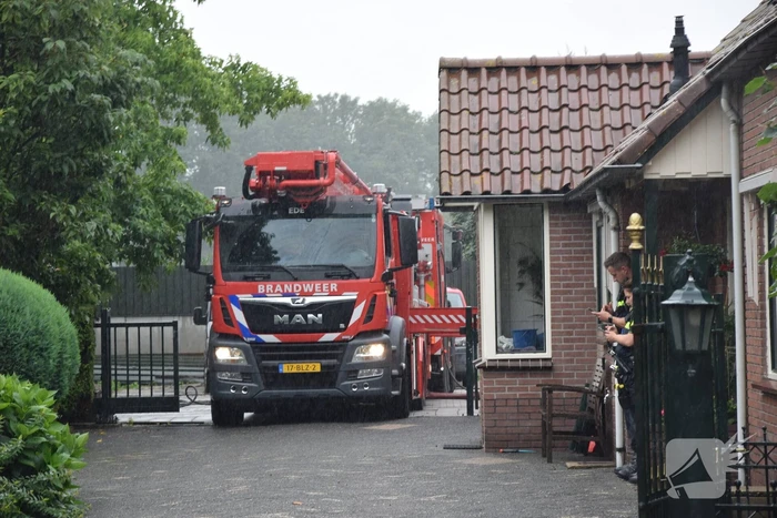 Uitslaande brand in houtverwerkingsbedrijf