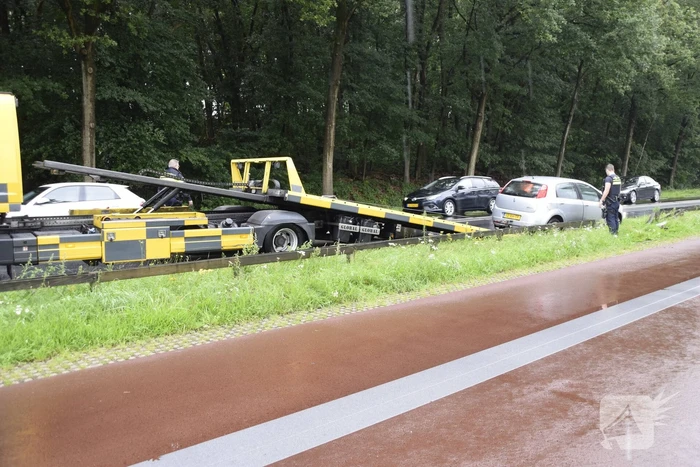 Eenzijdige aanrijding tegen wegafscheiding