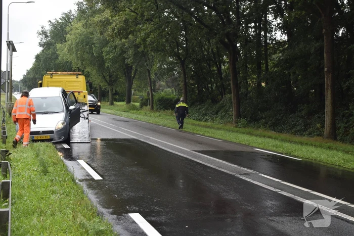 Eenzijdige aanrijding tegen wegafscheiding