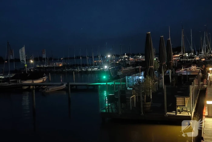 Boot mogelijk omgeslagen op water