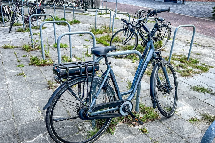 Overstekende fietser aangereden door automobilist
