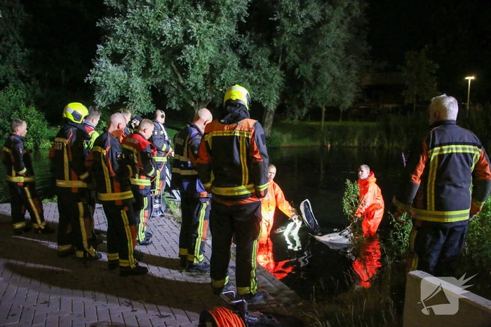 Zoektocht naar mogelijk te water geraakte scooterrijder
