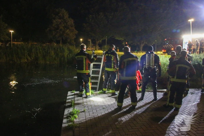 Zoektocht naar mogelijk te water geraakte scooterrijder
