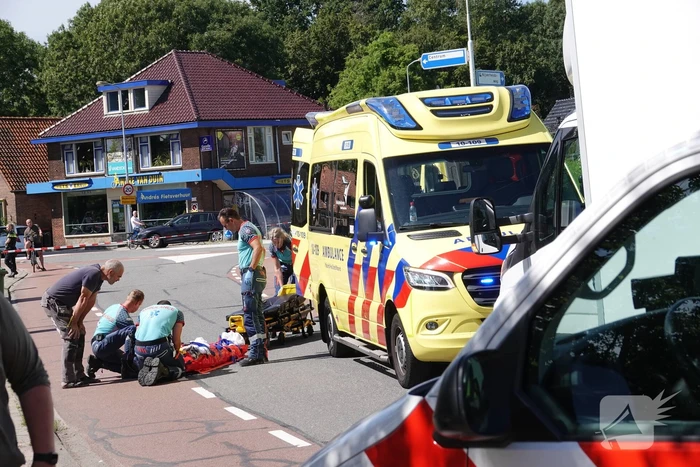 Automobilist slaat op de vlucht na aanrijding met fietser