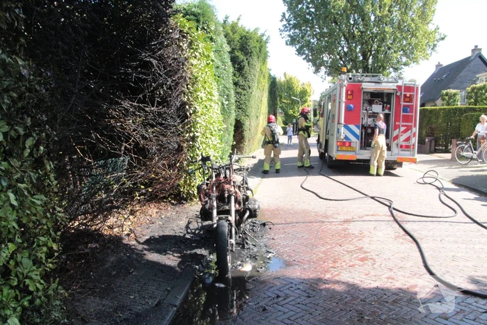 Motor vat vlam tijdens het rijden