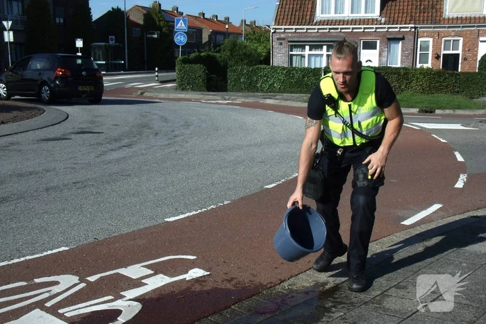 Wielrenner gewond bij botsing tegen auto