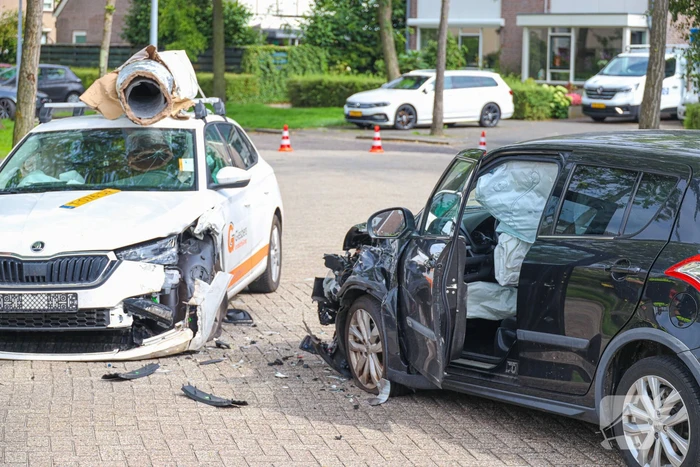 Veel schade bij botsing in Bovenmaten