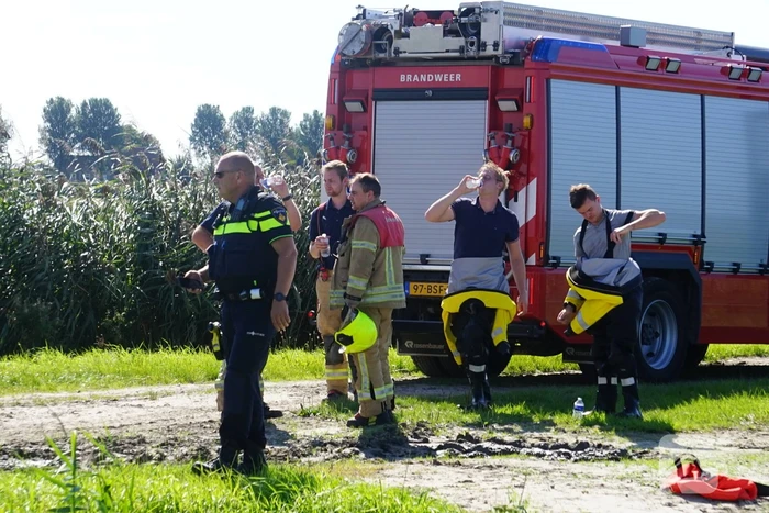 Grote zoekactie na aantreffen step bij pont over water