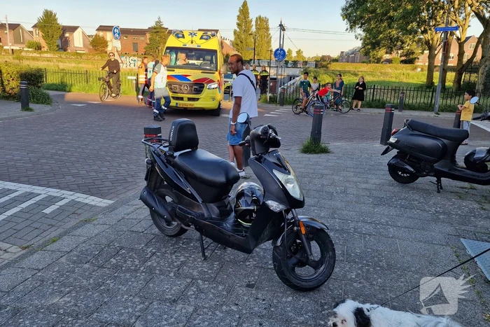 Voetganger ernstig gewond bij botsing met scooter