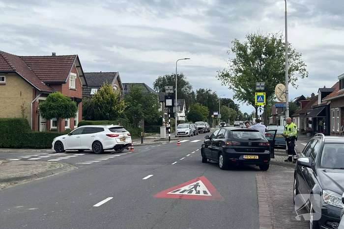 Hevige schade bij ongeval op kruising