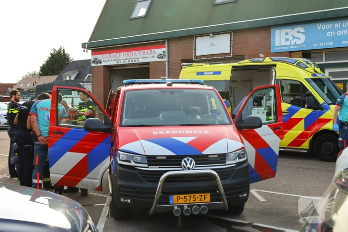 Brandweer voorkomt flinke brand in garagebedrijf