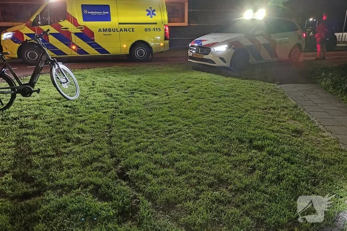 Fietsers botsen en raken gewond