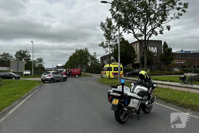 Schade na botsing op kruising