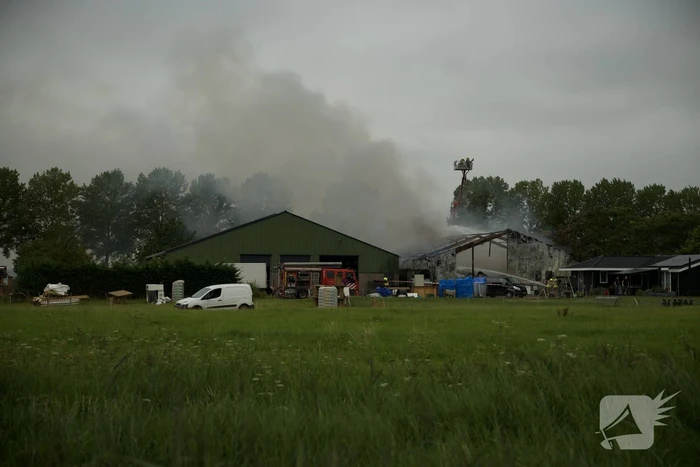 Boerderijwinkel verwoest door brand