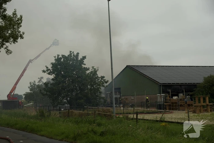 Boerderijwinkel verwoest door brand