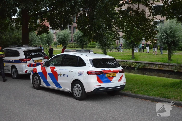 Persoon uit water gered