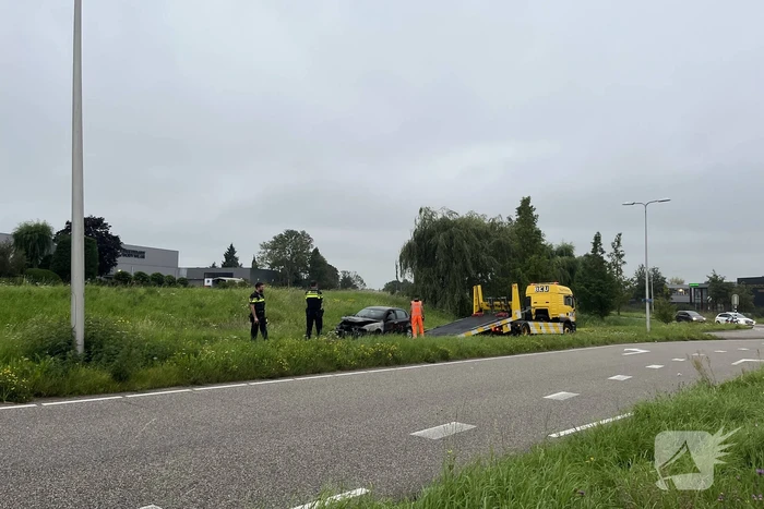Auto loopt flinke schade op bij brand in motorcompartiment