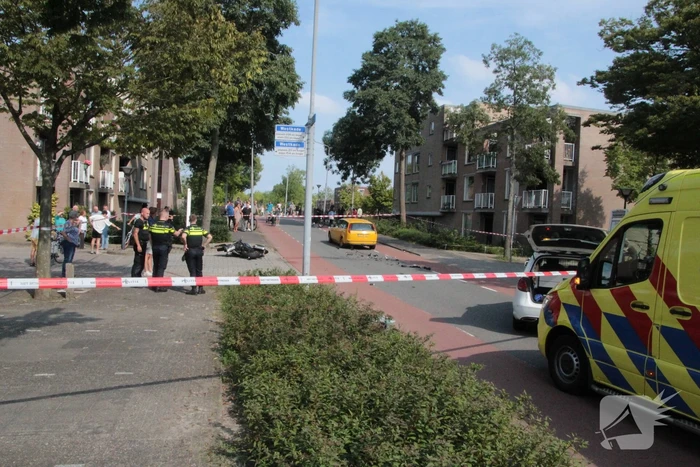 Motorrijder zwaargewond bij aanrijding met personenauto