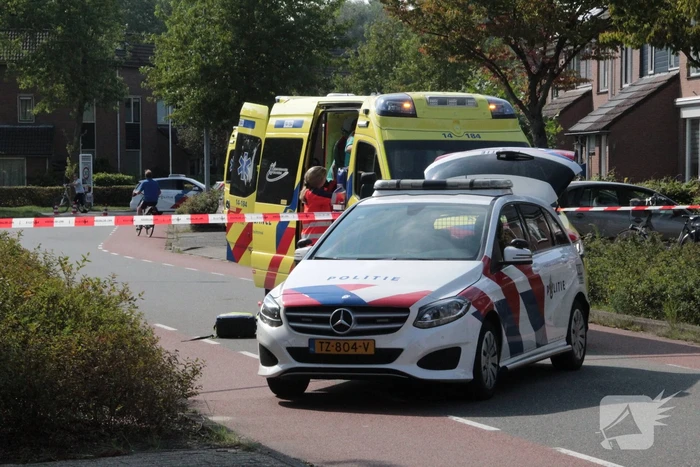 Motorrijder zwaargewond bij aanrijding met personenauto