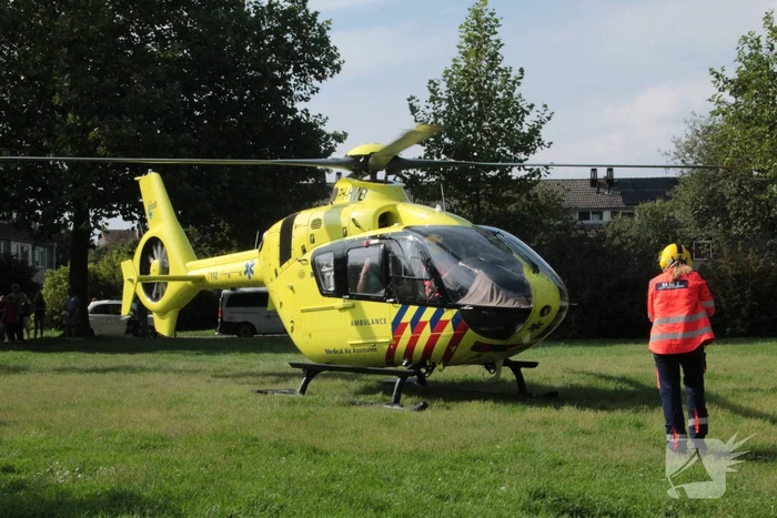 Motorrijder zwaargewond bij aanrijding met personenauto