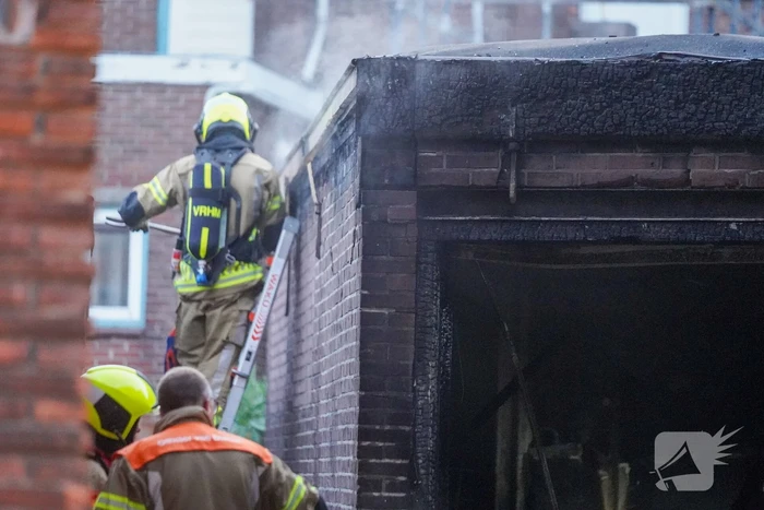 Uitslaande brand in een garage