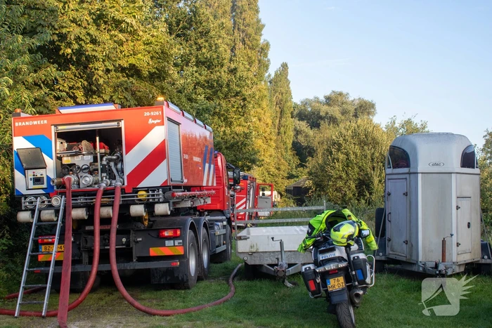 Schuur van boerderij volledig uitgebrand