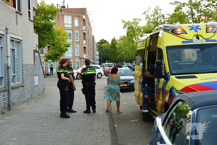 Straat afgezet vanwege steekpartij