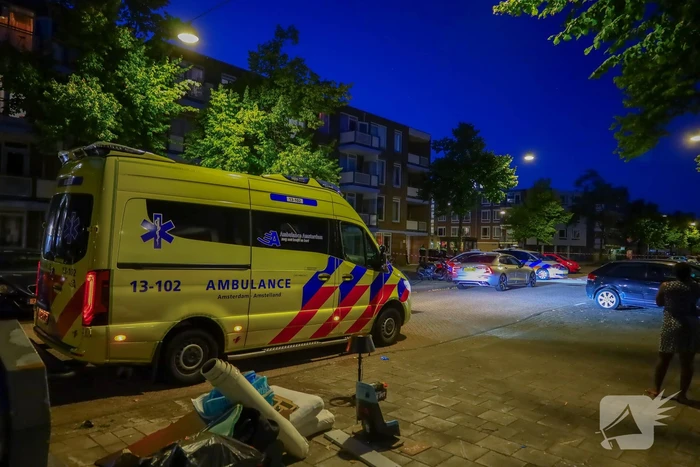 Straat afgezet vanwege steekpartij