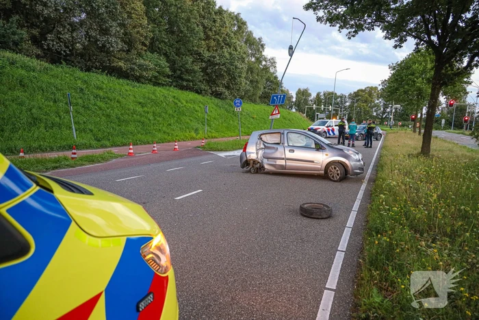 Veel schade bij eenzijdig ongeval op kruising