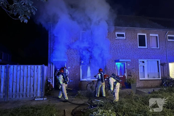 Veel rookontwikkeling bij uitslaande woningbrand