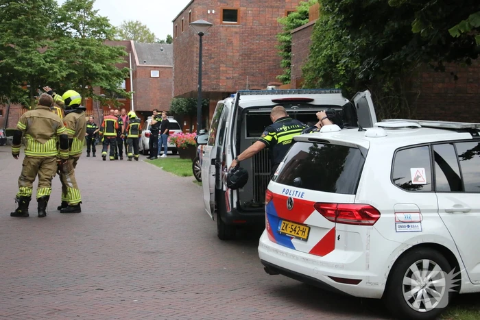 Politie overmeesterd verward persoon