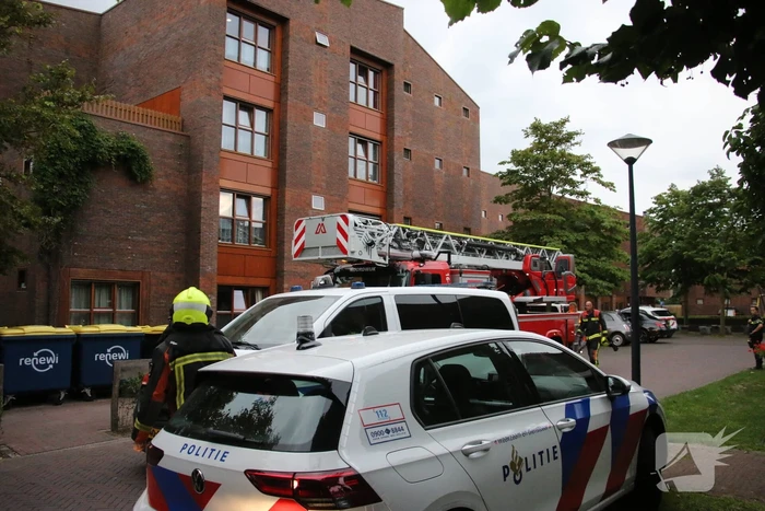 Politie overmeesterd verward persoon