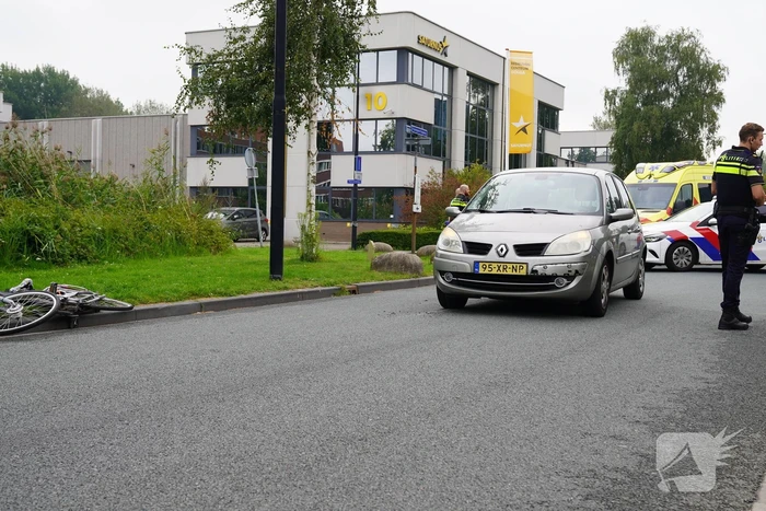 Fiets meegesleept bij ongeval met auto