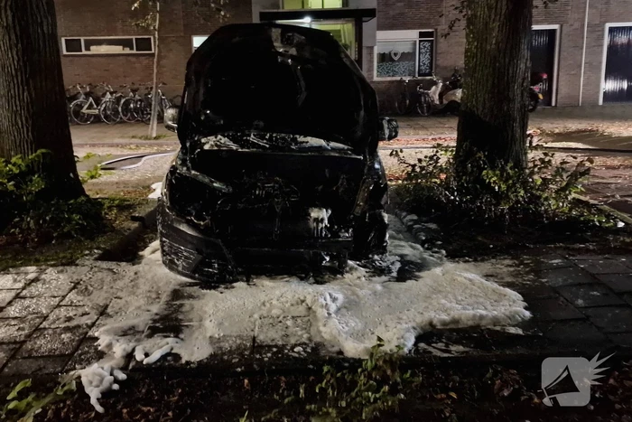 Brand in bestelbus snel geblust