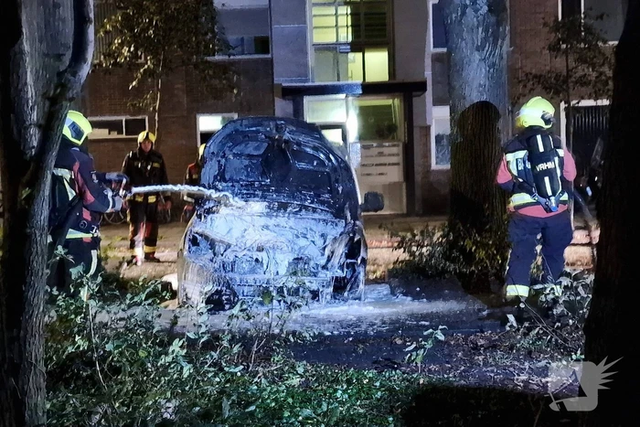 Brand in bestelbus snel geblust