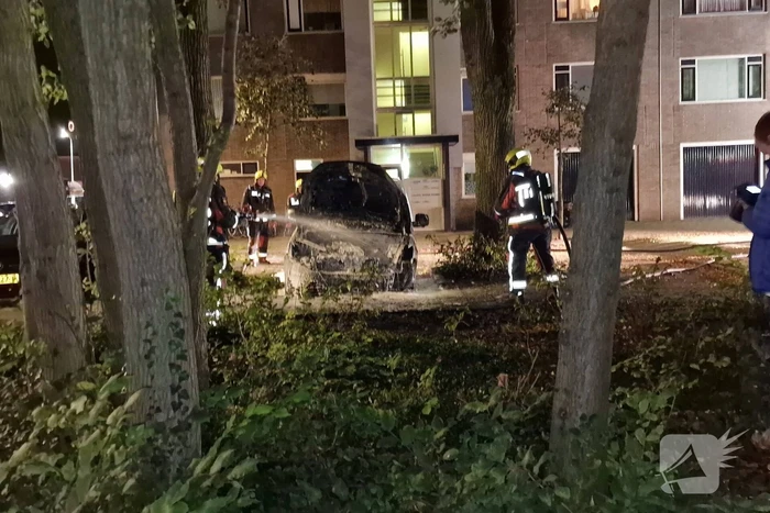 Brand in bestelbus snel geblust