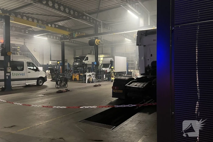 Flinke rookontwikkeling in garagebedrijf