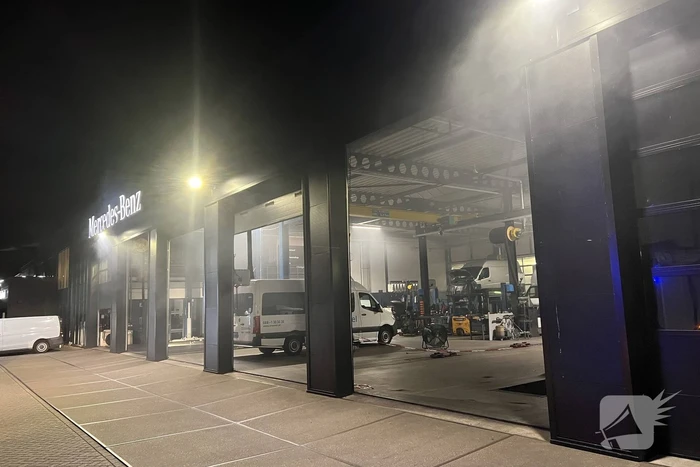 Flinke rookontwikkeling in garagebedrijf