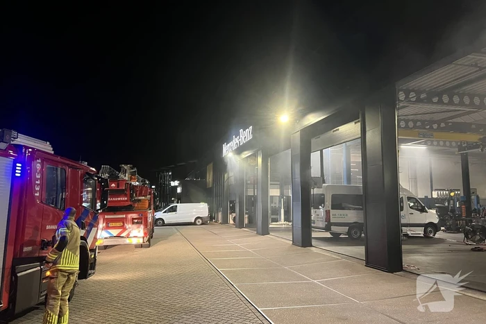 Flinke rookontwikkeling in garagebedrijf