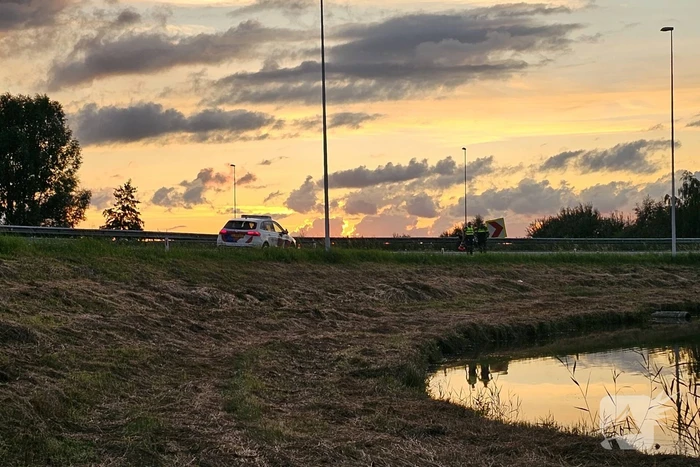 Motorrijder gaat onderuit op snelweg