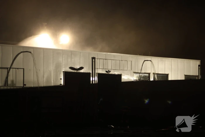 Grote brand in bedrijfspand